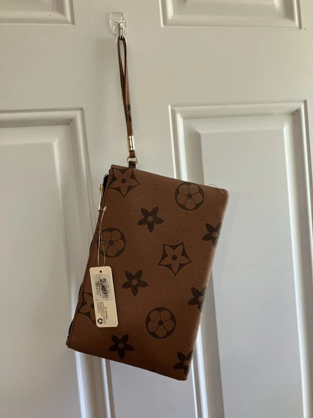 Woman's Odiva Make-Up Bag=Brown